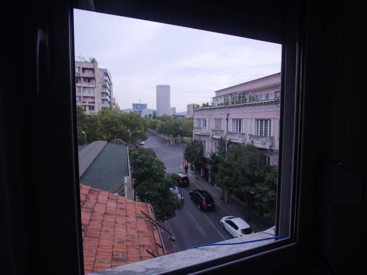 Hidden Gem In The Center Of Tirana Apartment Bagian luar foto